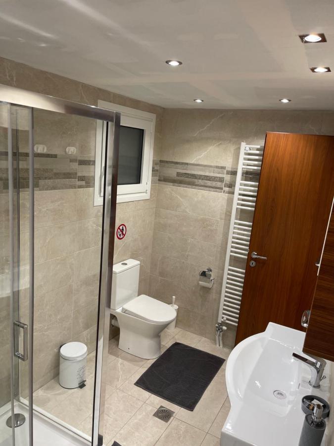 Luxury With Sauna And Free Parking Near Acropolis Athens Exterior photo
