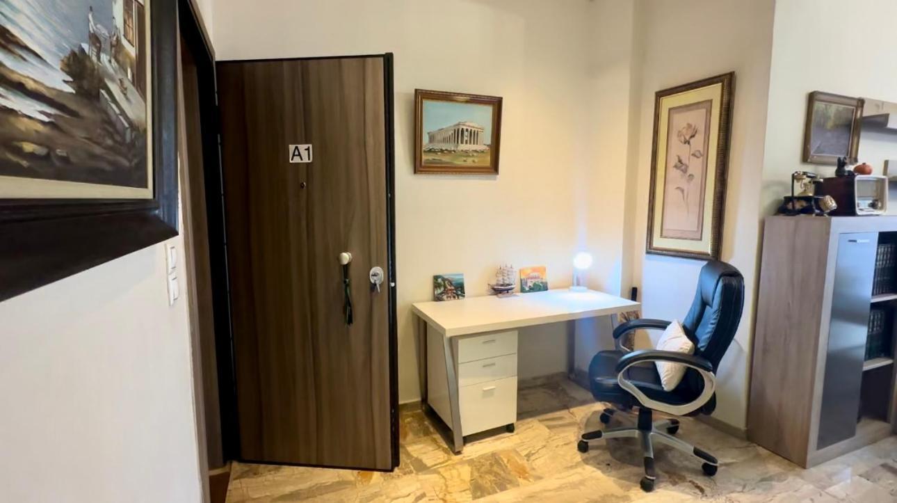 Luxury With Sauna And Free Parking Near Acropolis Athens Exterior photo